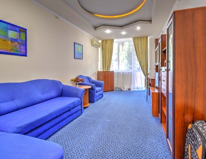 Люкс А 2-местный 2-комнатный - Отель «Ламбат» Утес