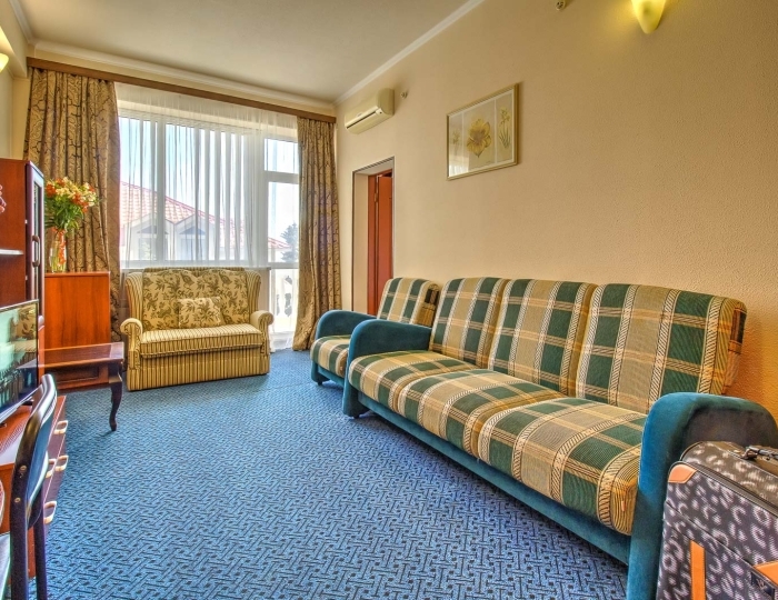 Люкс Б 2-местный 2-комнатный - Отель «Ламбат» Утес